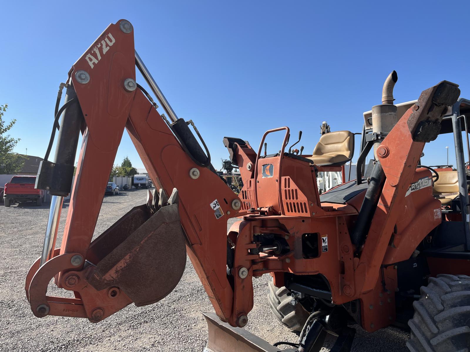 DITCH WITCH RT115H